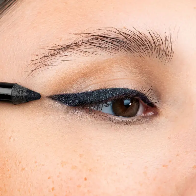 Metallic eye liner 33 image
